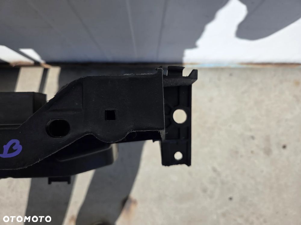 Pas przedni wzmocnienie Peugeot 208 2008 Citroen C3 III 1.2 B    9677952180 - 3