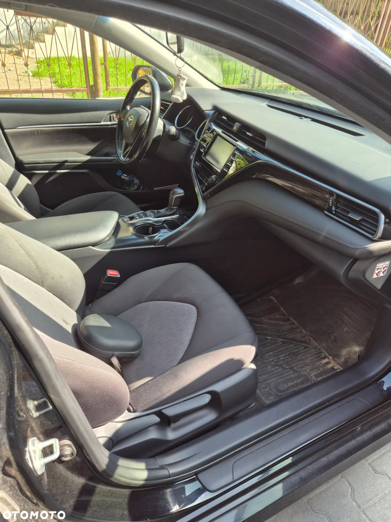 Toyota Camry - 23