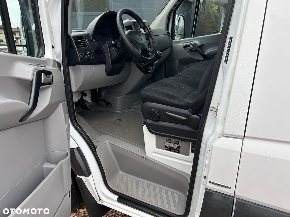 Mercedes-Benz Sprinter - 18