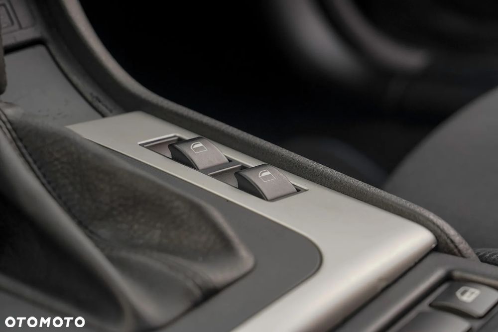 BMW Seria 3 325 Ci Edition Exclusive - 23