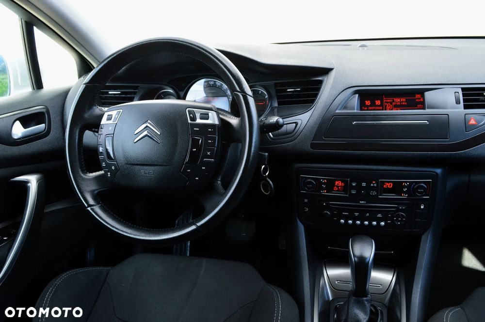 Citroën C5 2.0 16V Confort - 9