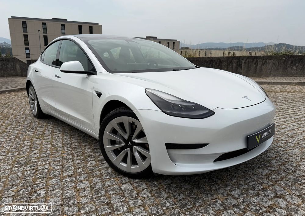 Tesla Model 3 Standard Range Plus RWD - 1