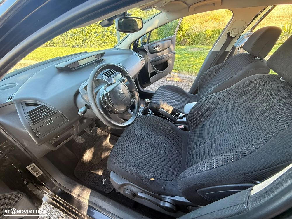 Citroën C4 1.4 16V SX - 8