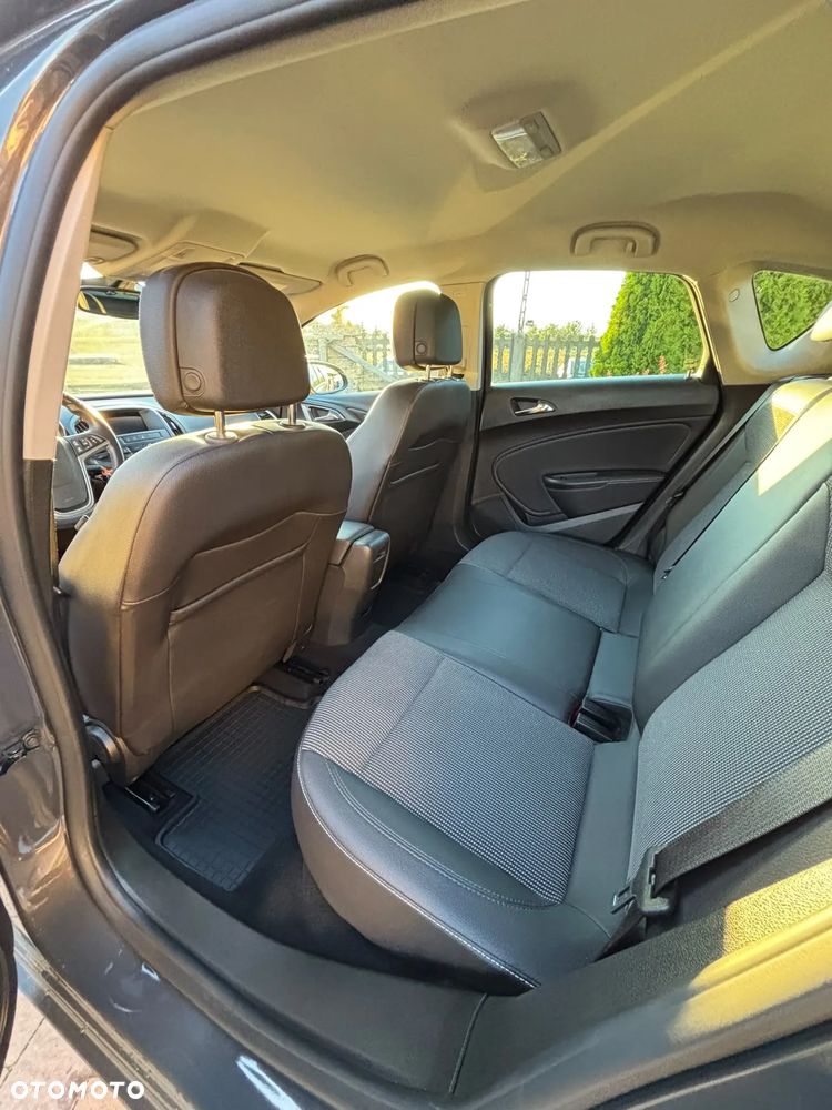 Opel Astra 1.4 Turbo - 16