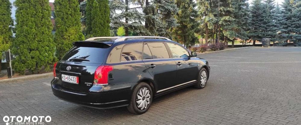 Toyota Avensis - 17