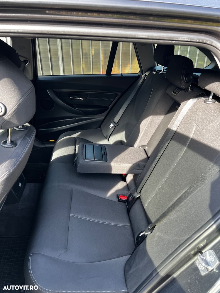 BMW Seria 3 320d DPF Aut. Edition Sport - 9