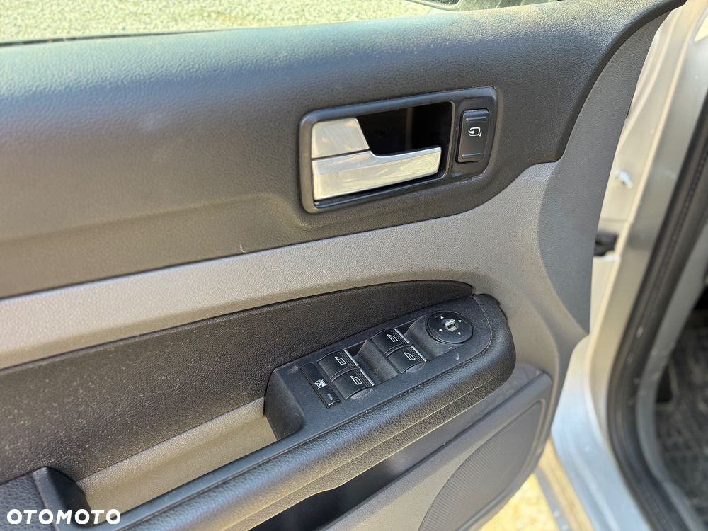 Ford Focus 1.6 Trend - 13