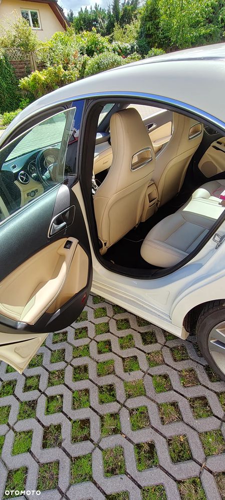 Mercedes-Benz CLA 180 - 11