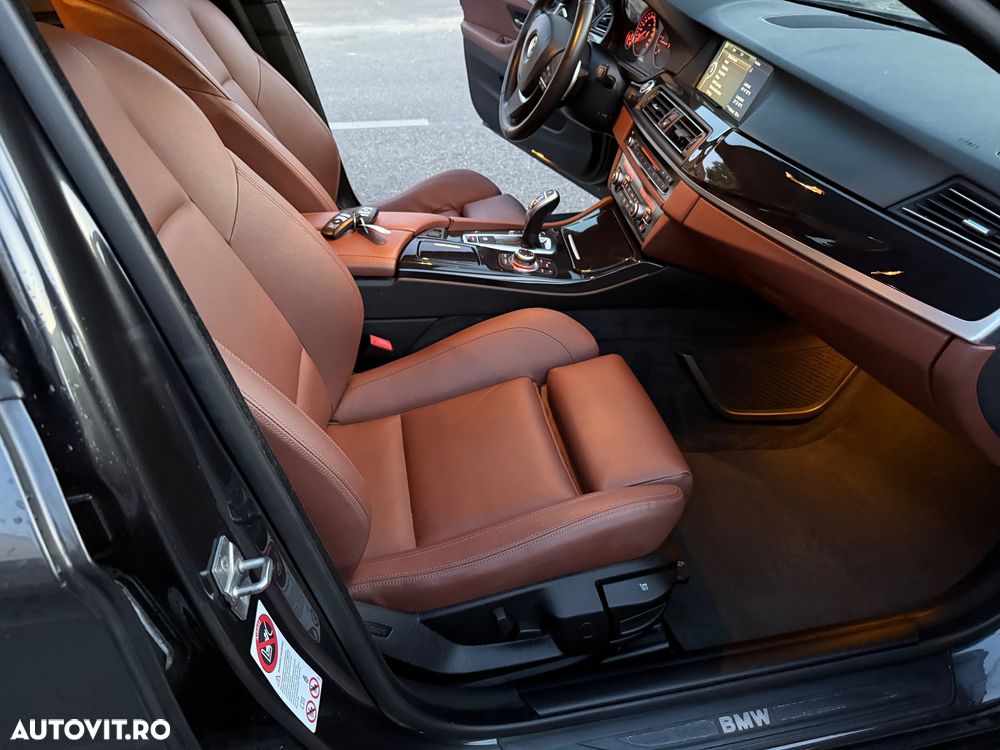 BMW Seria 5 520d Touring Aut. Luxury Line - 14