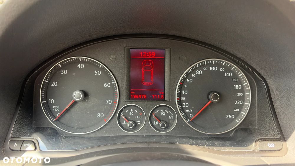 Volkswagen Golf 2.0 FSI Sportline - 14