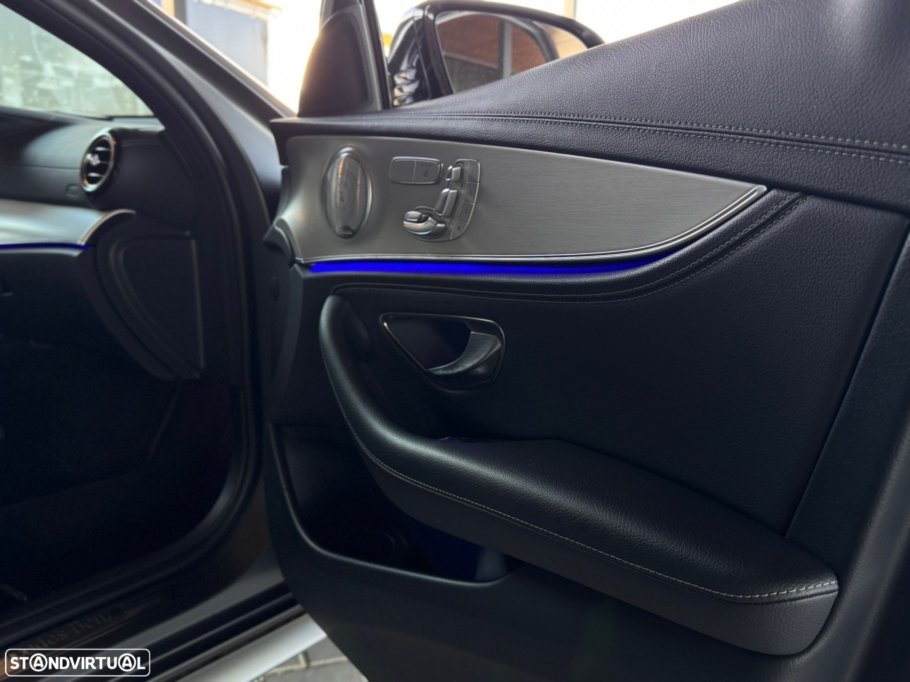 Mercedes-Benz E 300 de AMG Line 4Matic - 24
