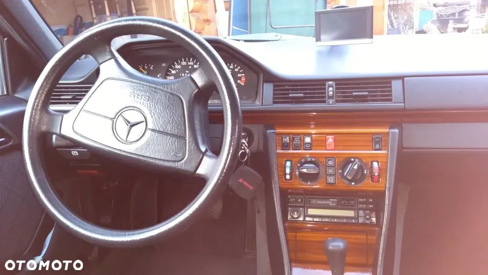 Mercedes-Benz Klasa E - 8