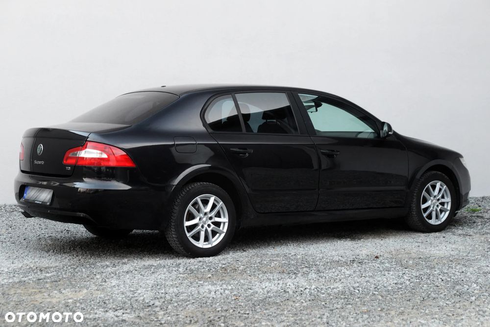 Skoda Superb 1.6 TDI Elegance Greenline - 4