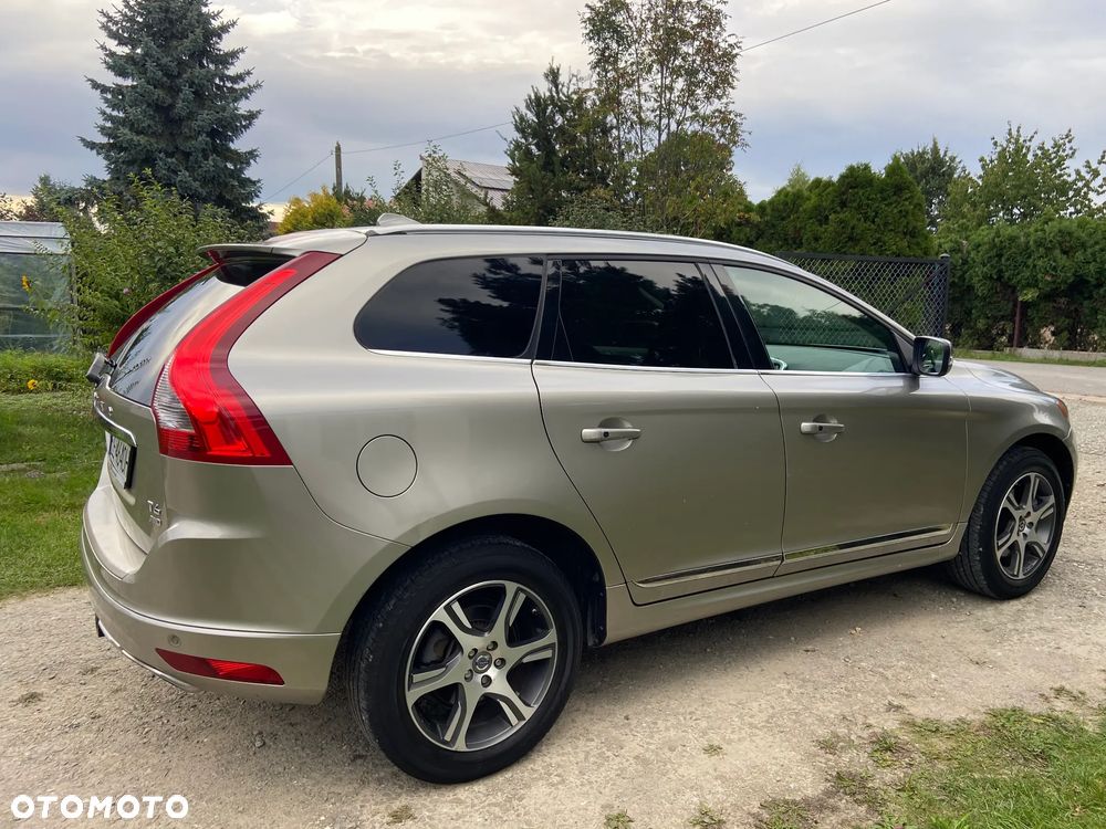 Volvo XC 60 - 8