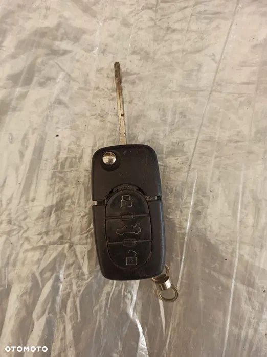 KLUCZYK PILOT SCYZORYK AUDI A6 C5 TT A4 B5 A8 4D0837231N - 1