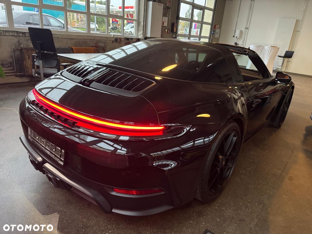 Porsche 911 Targa 4 GTS PDK - 4