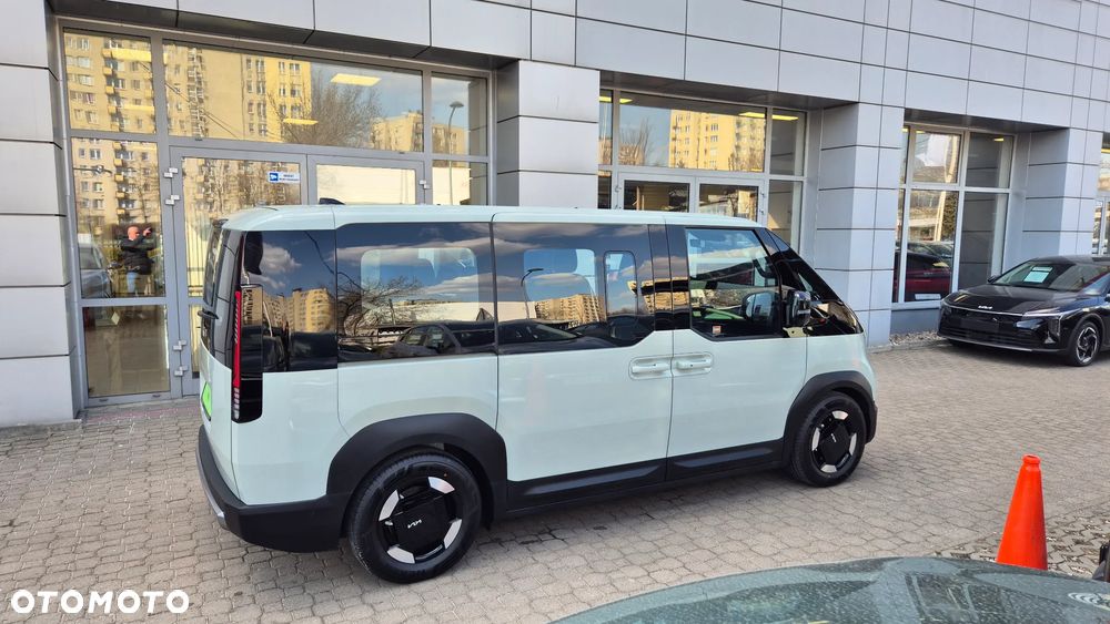 Kia PV5 - 11