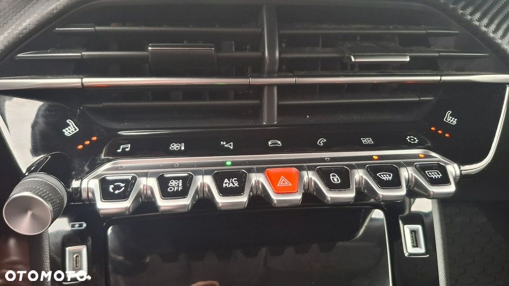 Peugeot 2008 - 18