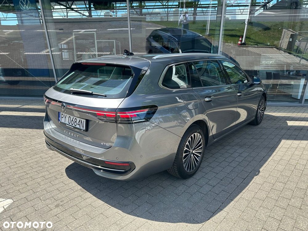 Volkswagen Passat - 8