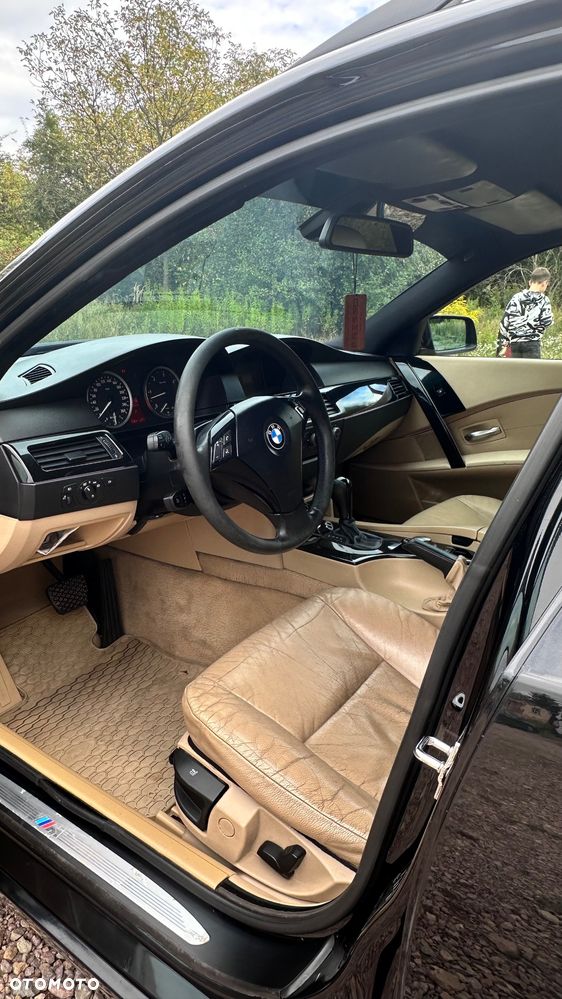 BMW Seria 5 525d - 7