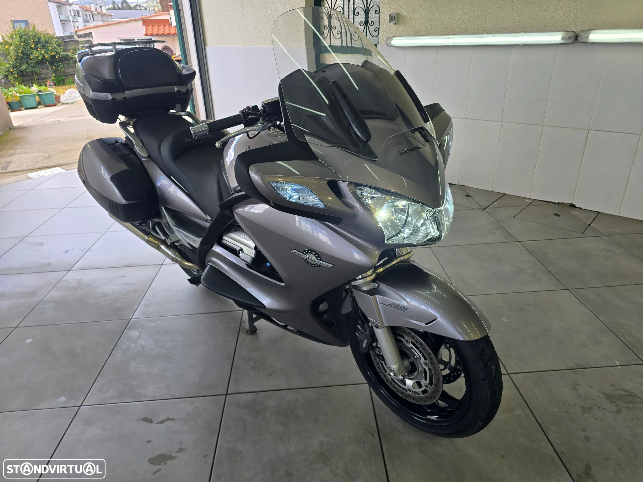 Honda Pan European ABS - 25