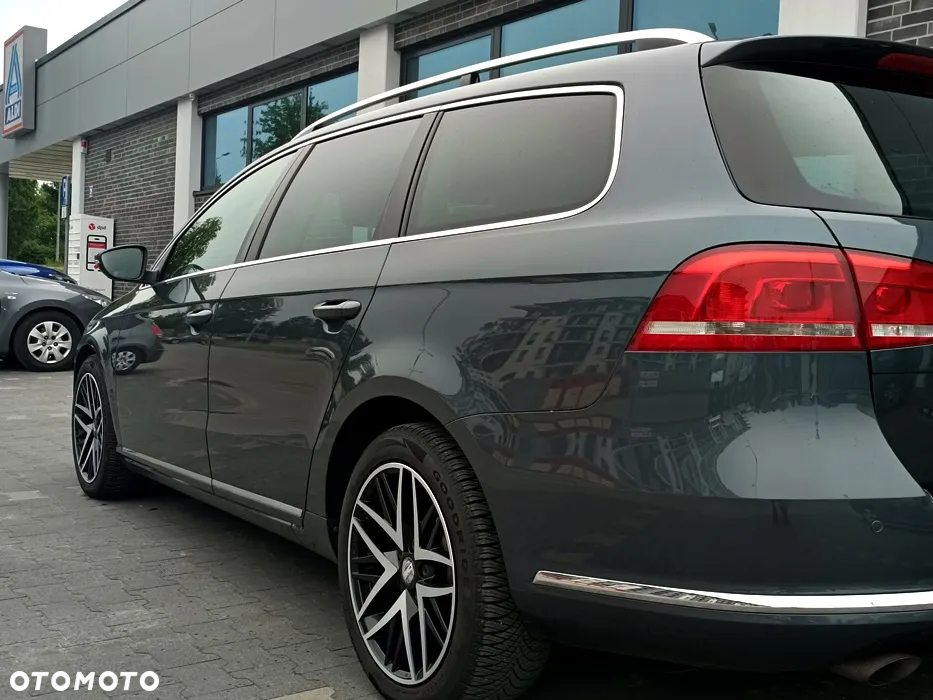 Volkswagen Passat Variant 2.0 TDI 4Motion DSG BlueMotion Tech Comfortline - 16