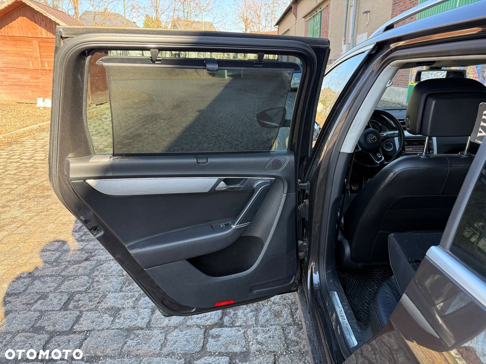 Volkswagen Passat 2.0 TDI DPF 4Mot Highline - 16