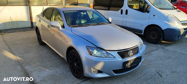 Lexus IS250