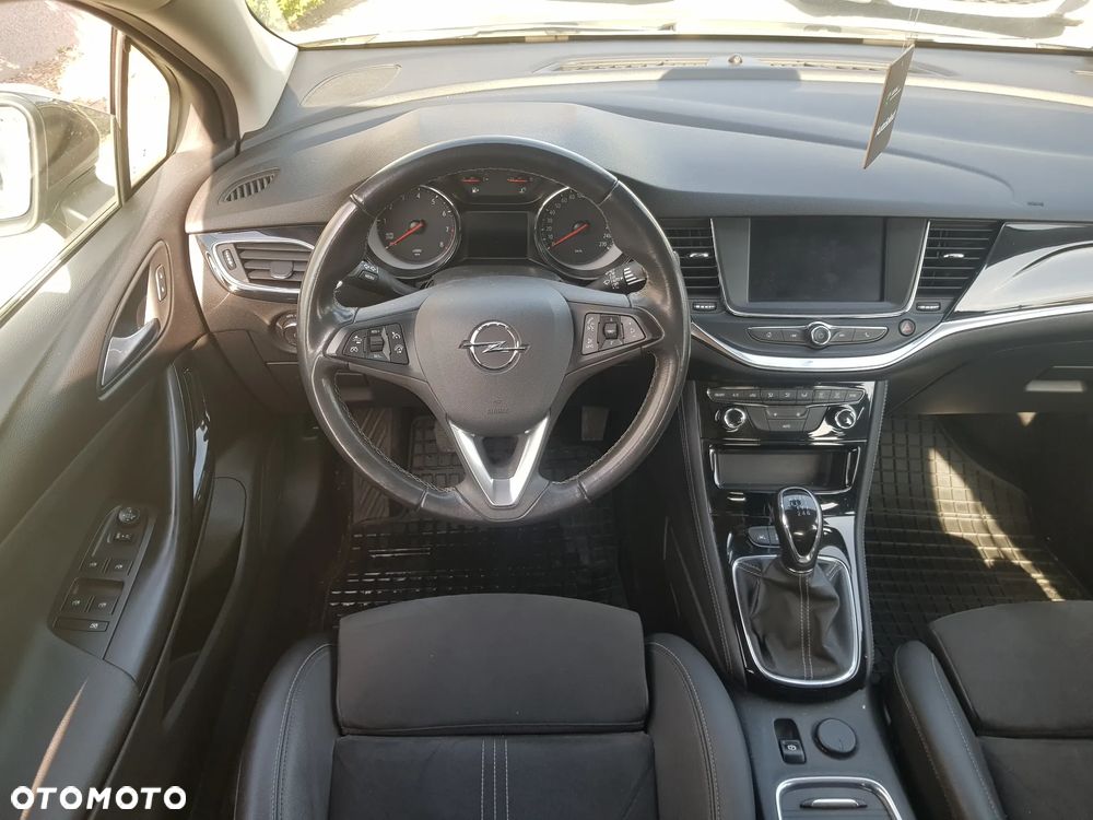 Opel Astra 1.2 T Business Elegance S&S - 9