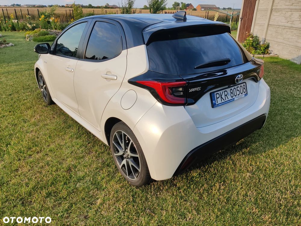 Toyota Yaris Hybrid 1.5 Selection Elegant - 4