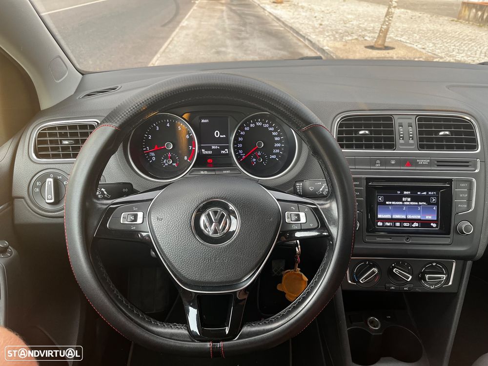 VW Polo 1.0 Confortline - 16