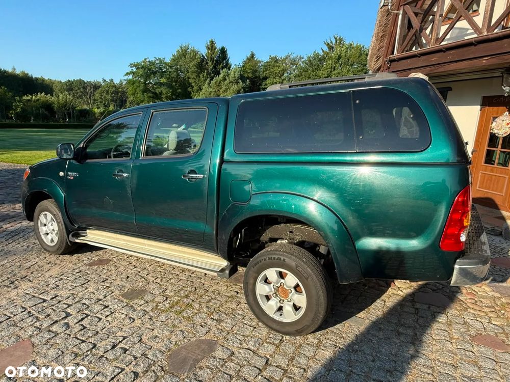 Toyota Hilux 2.5 D-4D DLX - 9