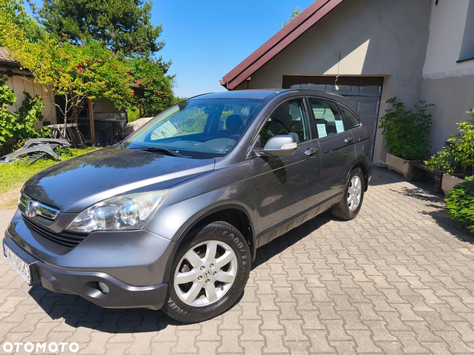 Honda CR-V - 1
