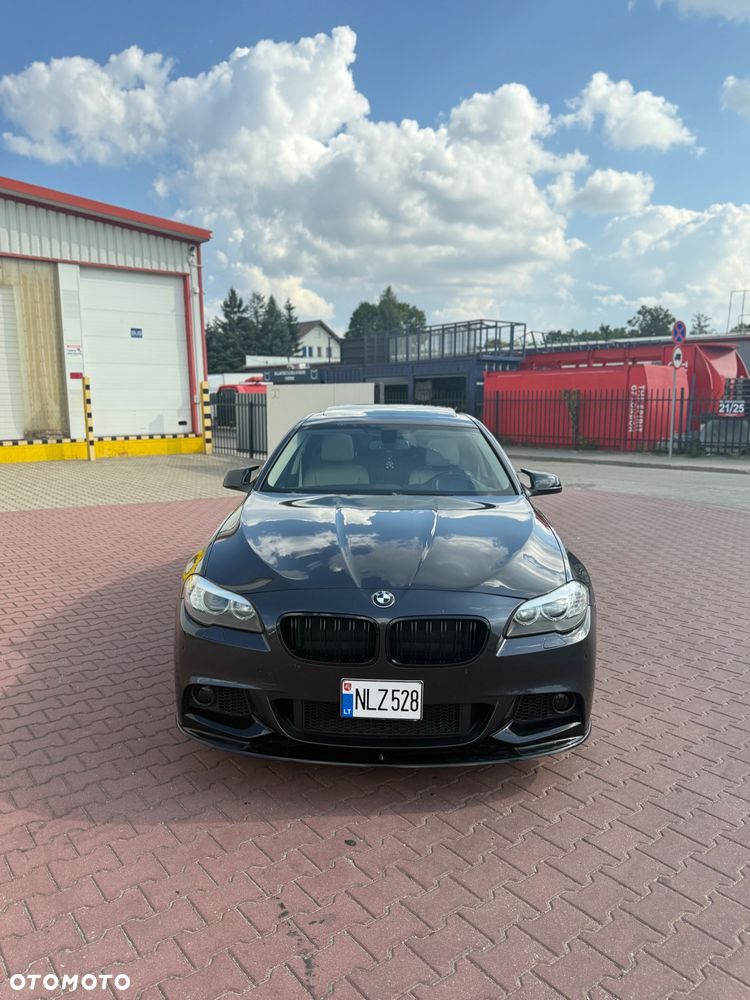 BMW Seria 5 528i Touring - 6