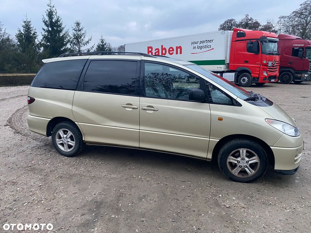 Toyota Previa - 3