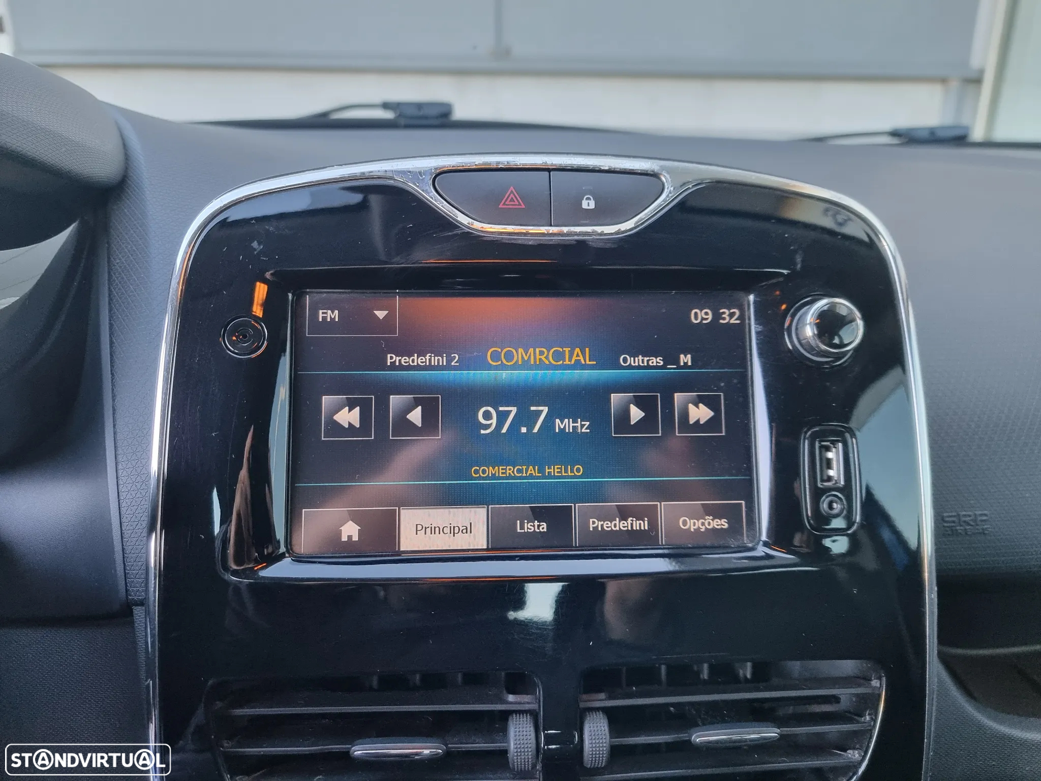 Renault Clio 1.5 dCi Dynamique S - 12