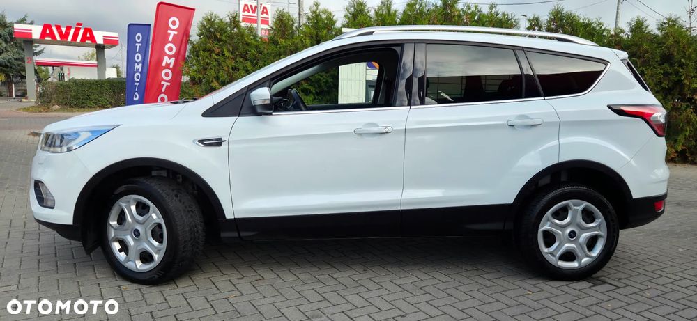 Ford Kuga 1.5 EcoBoost 2x4 Titanium - 9