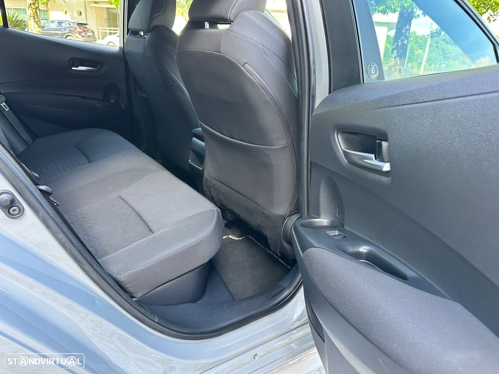 Toyota Corolla 1.8 Hybrid Square Collection - 40