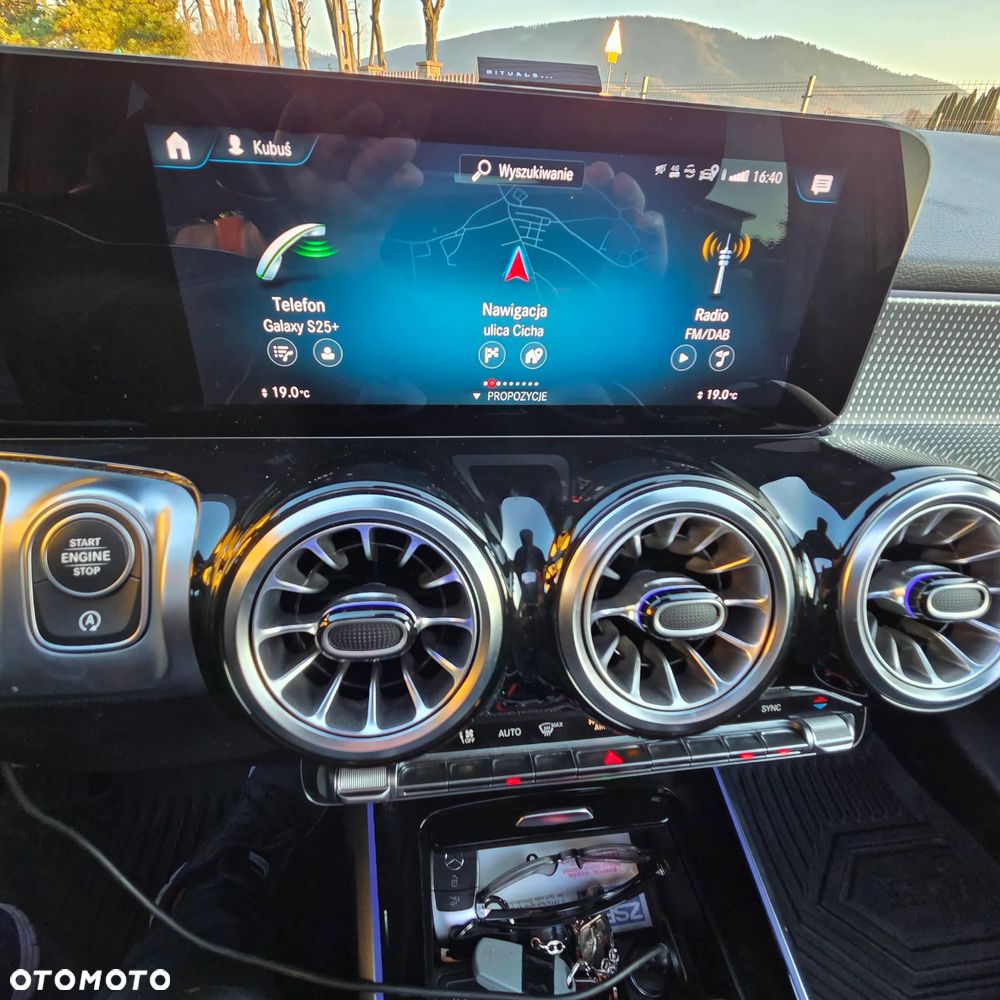 Mercedes-Benz GLB 220 d 4-Matic Progressive 8G-DCT - 21