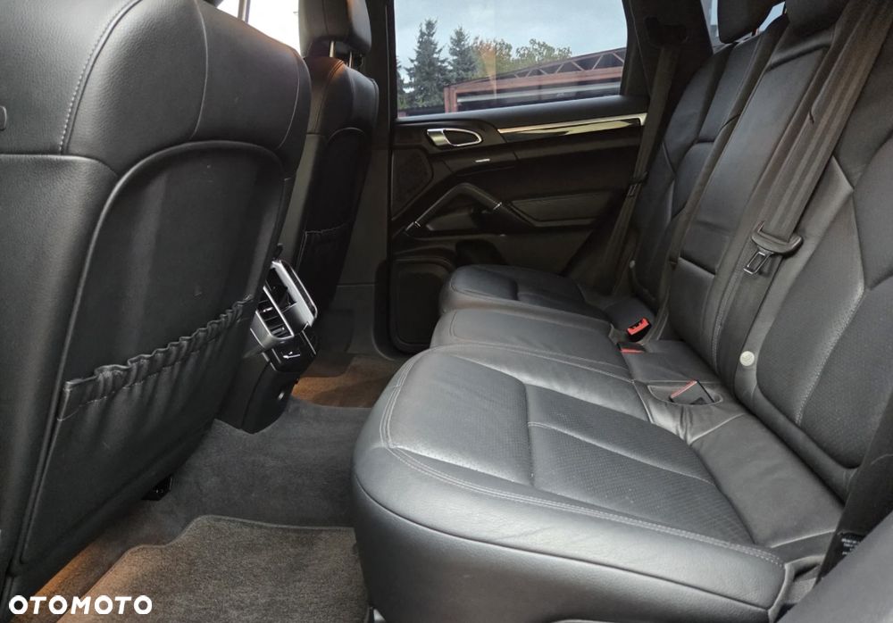 Porsche Cayenne Platinum Edition - 31