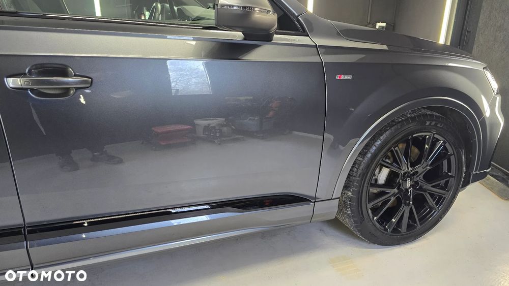 Audi Q7 55 TFSI mHEV Quattro S Line Tiptr - 22