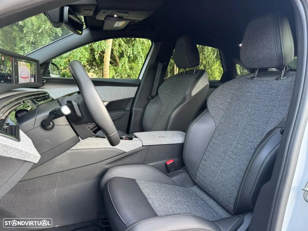 Peugeot 3008 1.2 Hybrid Allure e-DCS6 — fotografia 24