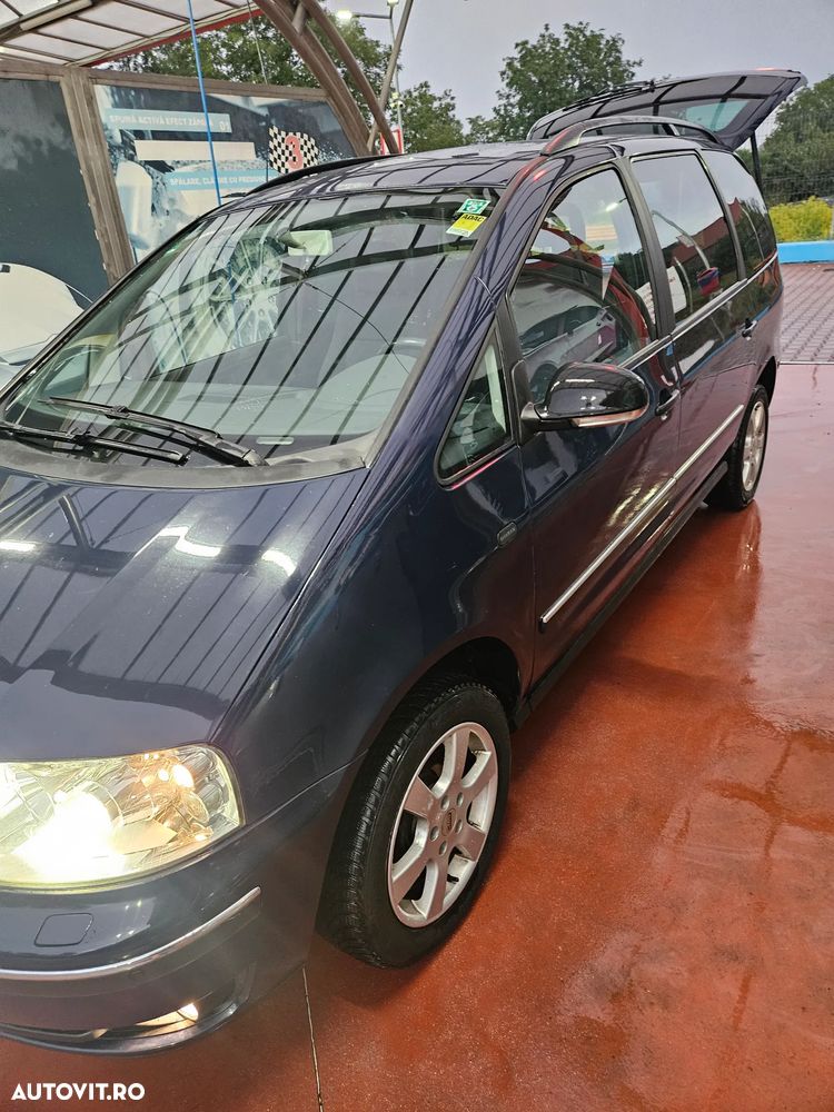 Volkswagen Sharan 1.9 TDI 4Motion Highline - 3