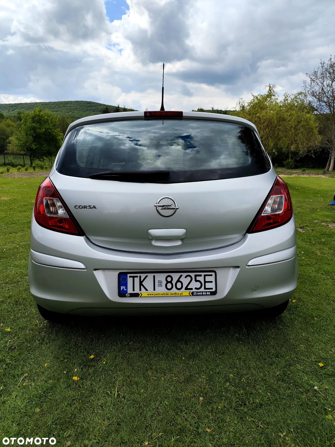 Opel Corsa 1.2 16V Edition / Active - 4