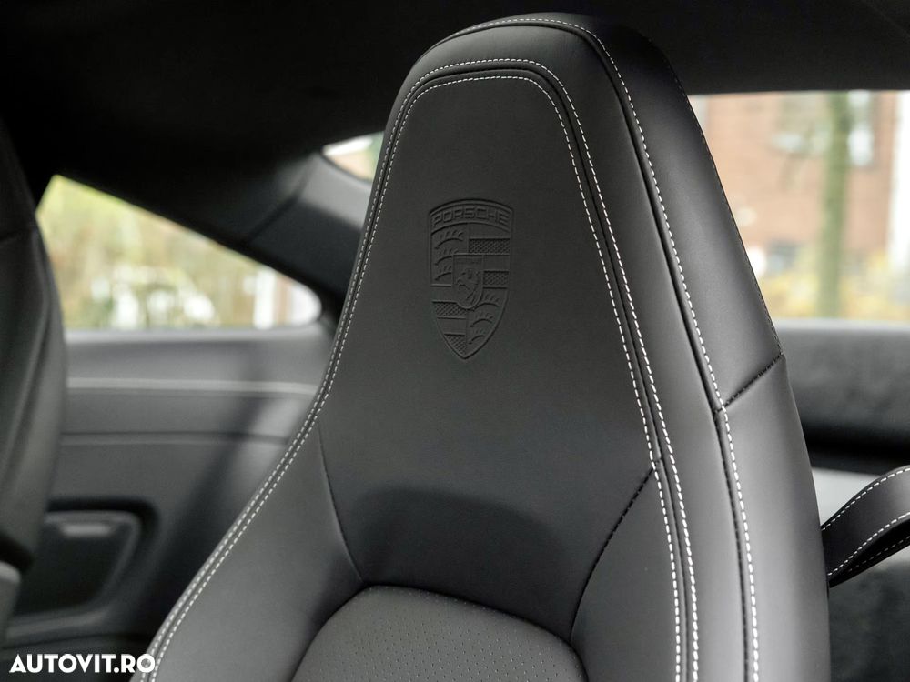 Porsche 911 Carrera PDK - 17