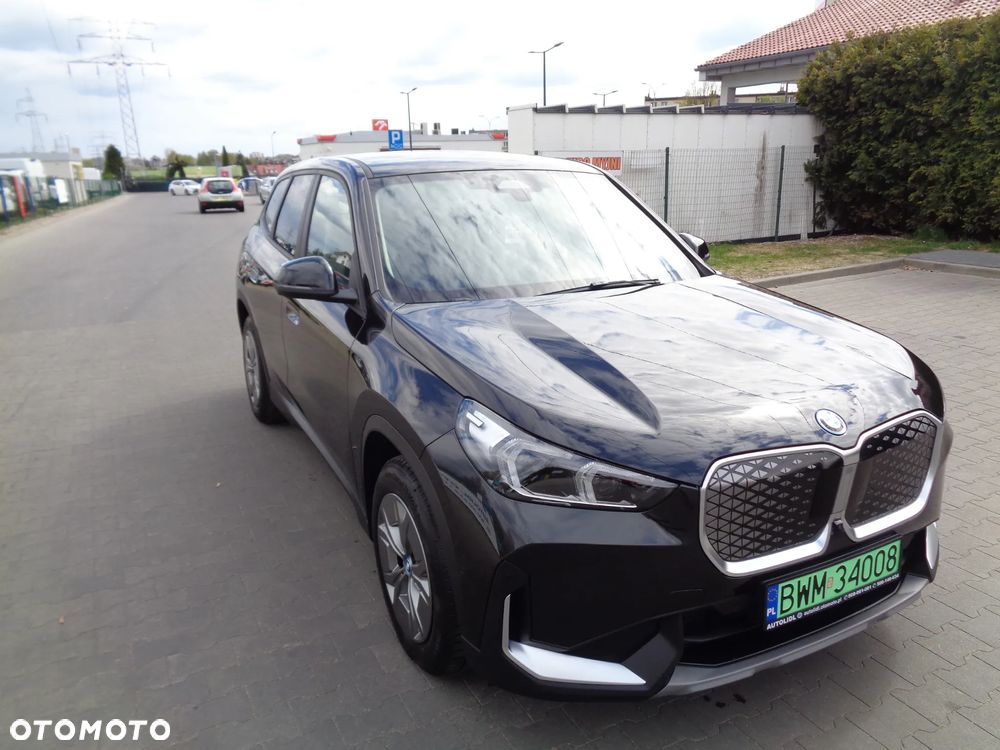 BMW iX1 eDrive20 xLine - 8