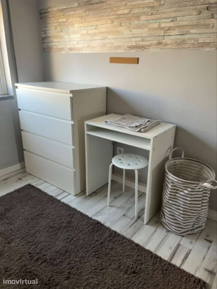 Quarto - localizado em Lisbon - Grande imagem: 4/10