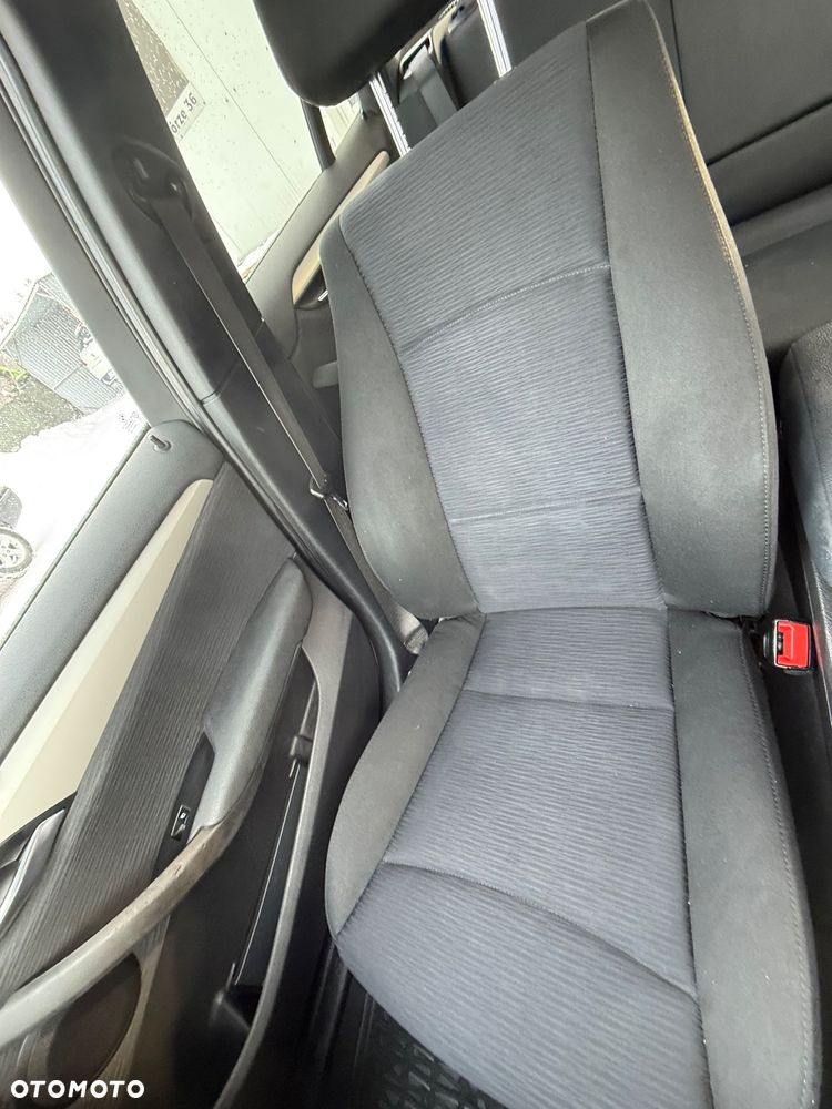 BMW X1 xDrive20d - 9