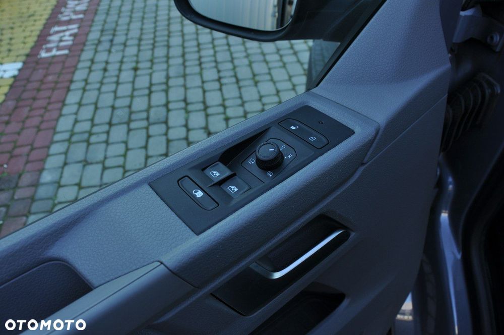 Volkswagen Transporter - 10