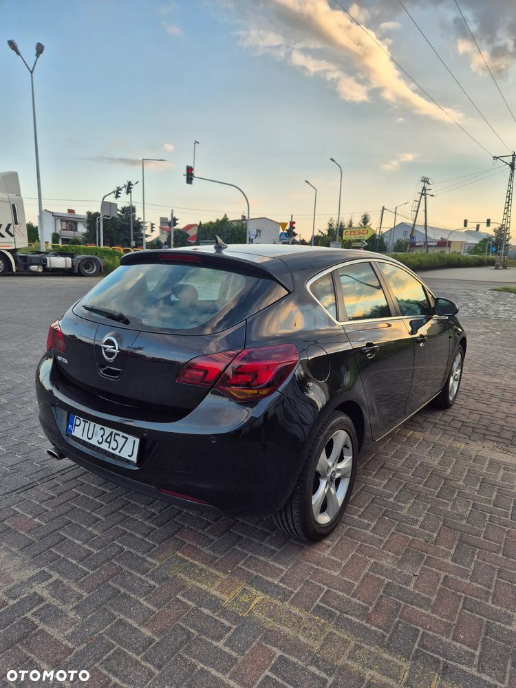 Opel Astra 1.6 Turbo Edition - 6